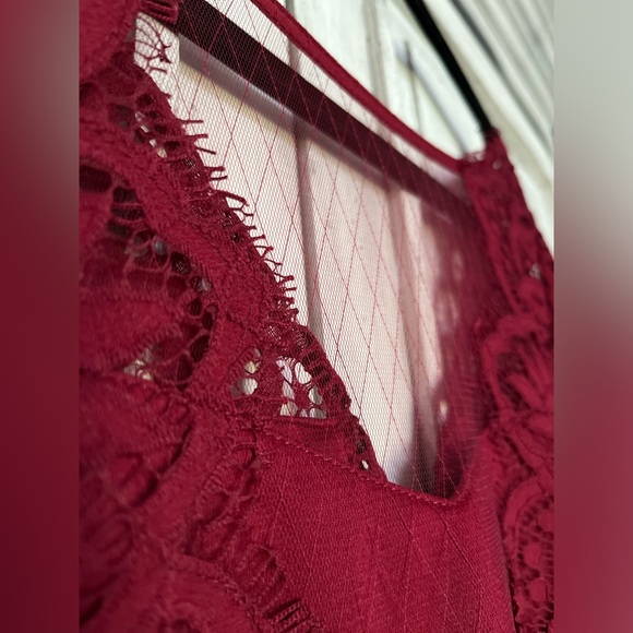 Reyna Dress in Red One Of A Kind Lace Midi Dress Size 2 - Picture 7 of 11
